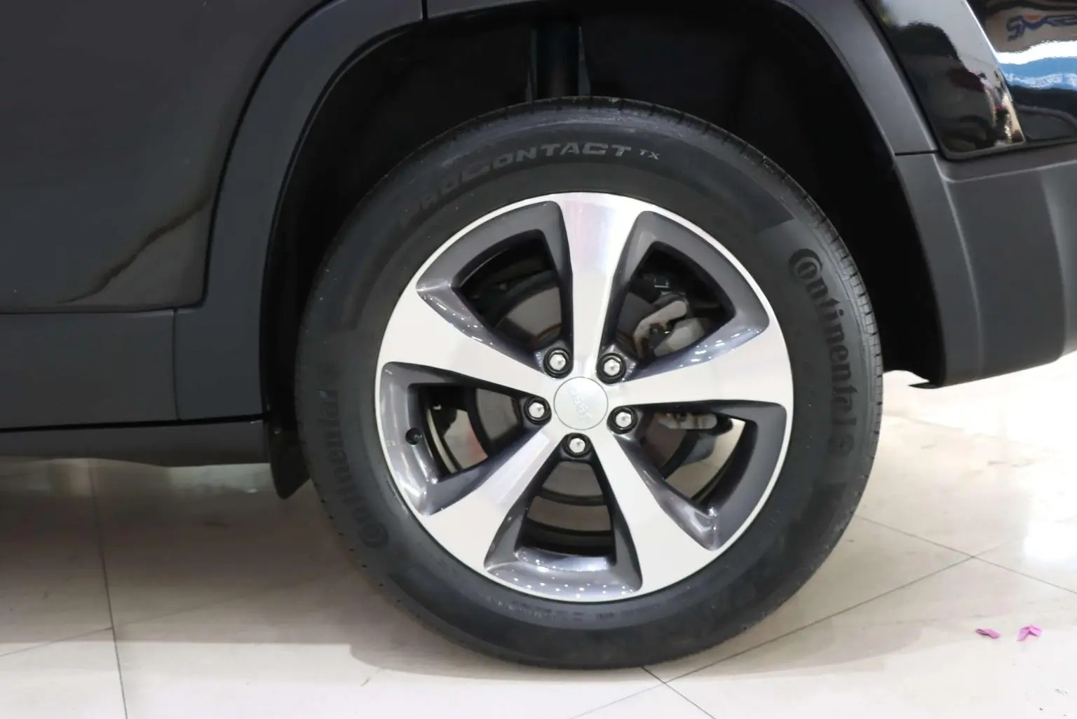 Jeep Cherokee 2020 2.0T 2WD Leading