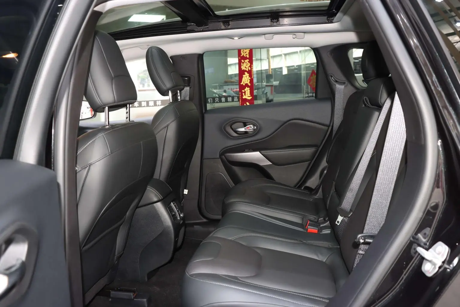 Jeep Cherokee 2020 2.0T 2WD Leading