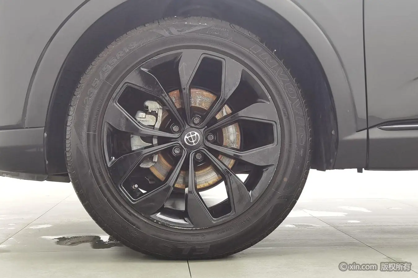 V7 2019 Sport 300T Auto Luxury