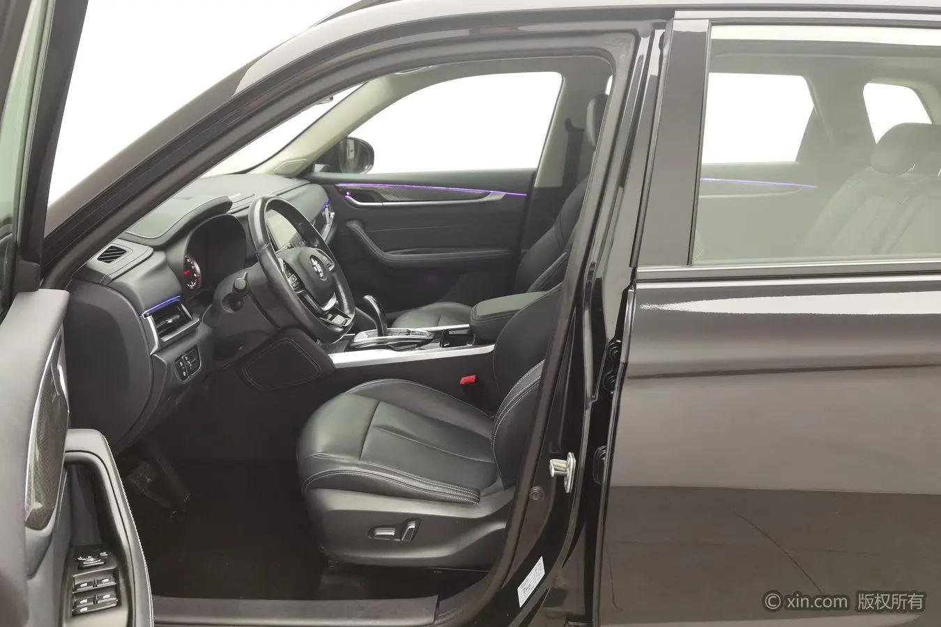V7 2019 Sport 300T Auto Luxury
