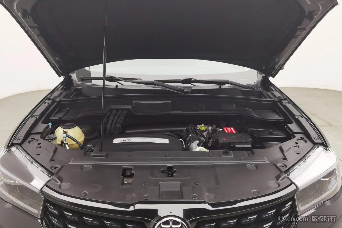 V7 2019 Sport 300T Auto Luxury