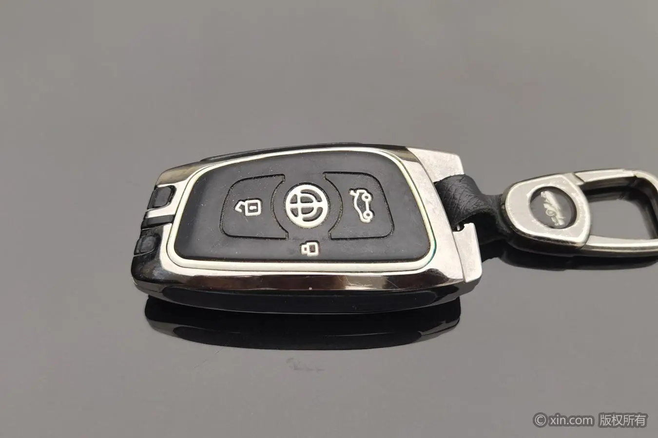 V7 2019 Sport 300T Auto Luxury