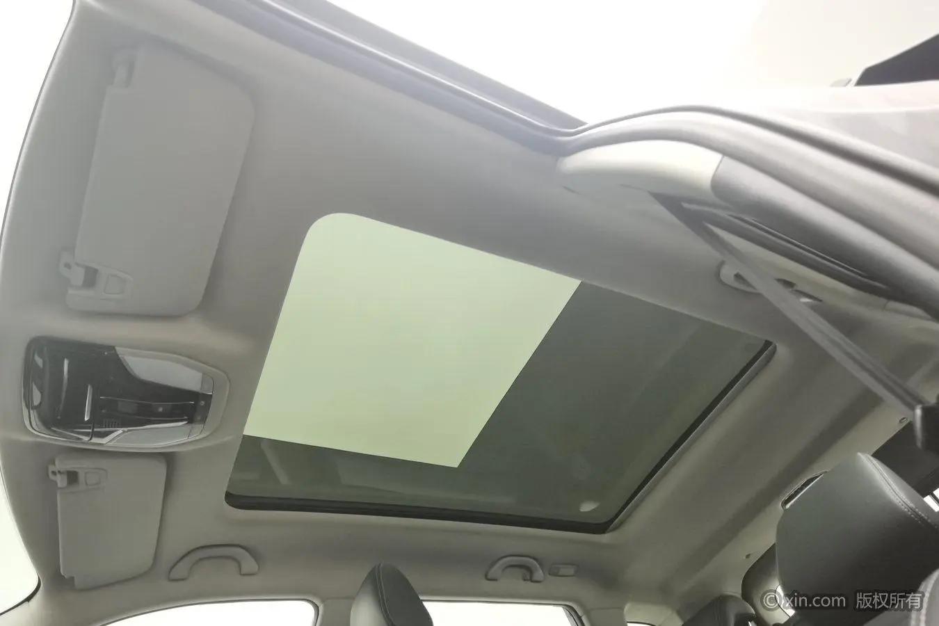 V7 2019 Sport 300T Auto Luxury