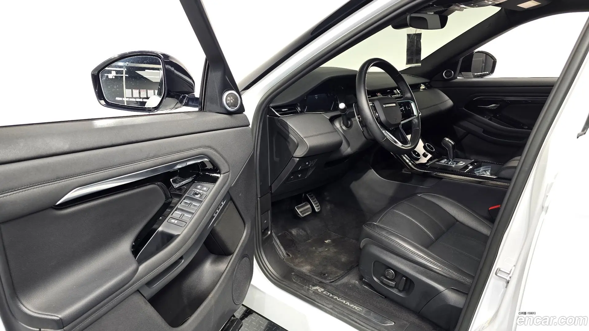 Land Rover Range Rover Evoque P250 R-Dynamic SE