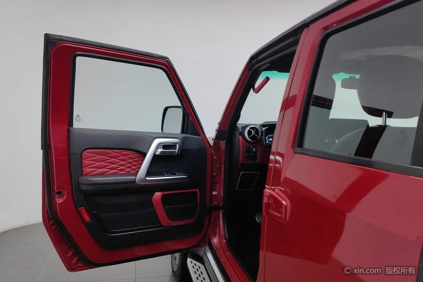 Beijing Off-Road BJ40 2018 PLUS 2.3T Auto 4WD Premium Plus