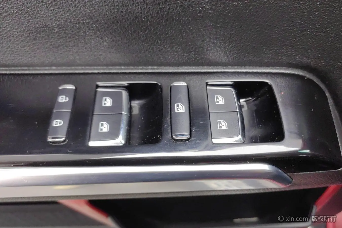 Beijing Off-Road BJ40 2018 PLUS 2.3T Auto 4WD Premium Plus