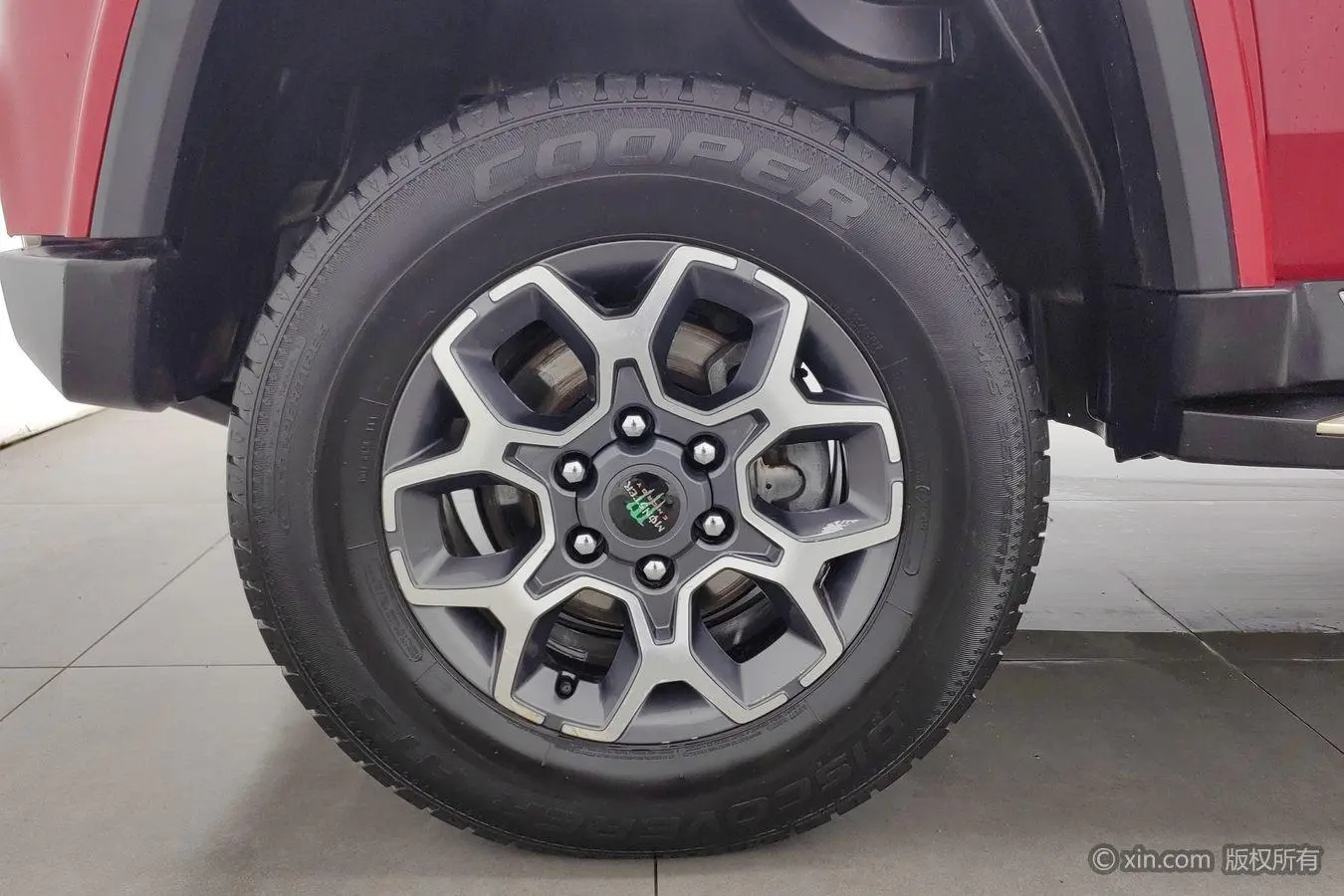 Beijing Off-Road BJ40 2018 PLUS 2.3T Auto 4WD Premium Plus