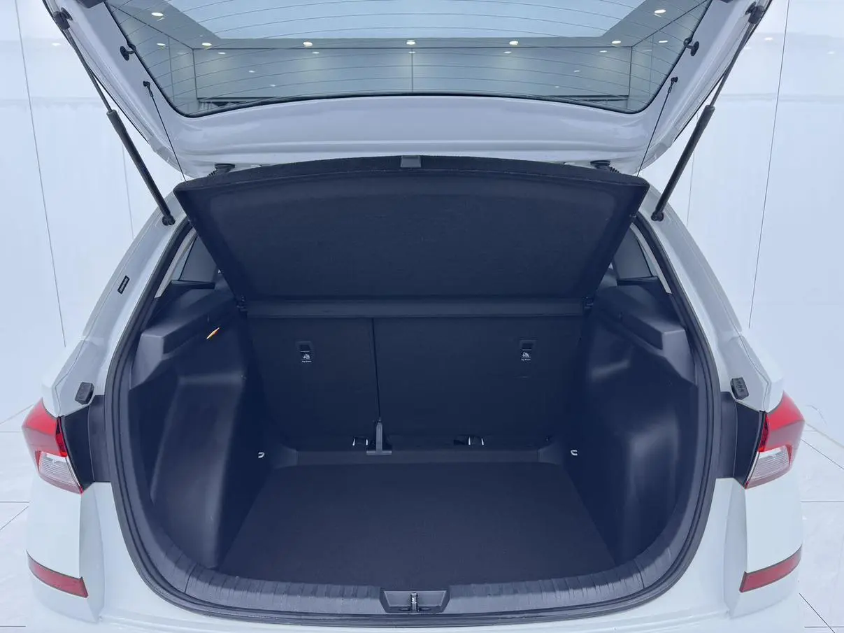 Skoda 2023 1.5L Auto
