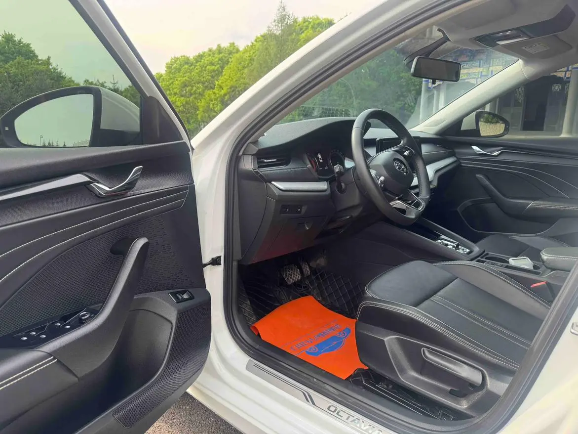 Skoda Octavia 2023 Facelift PRO TSI280 DSG Premium Plus