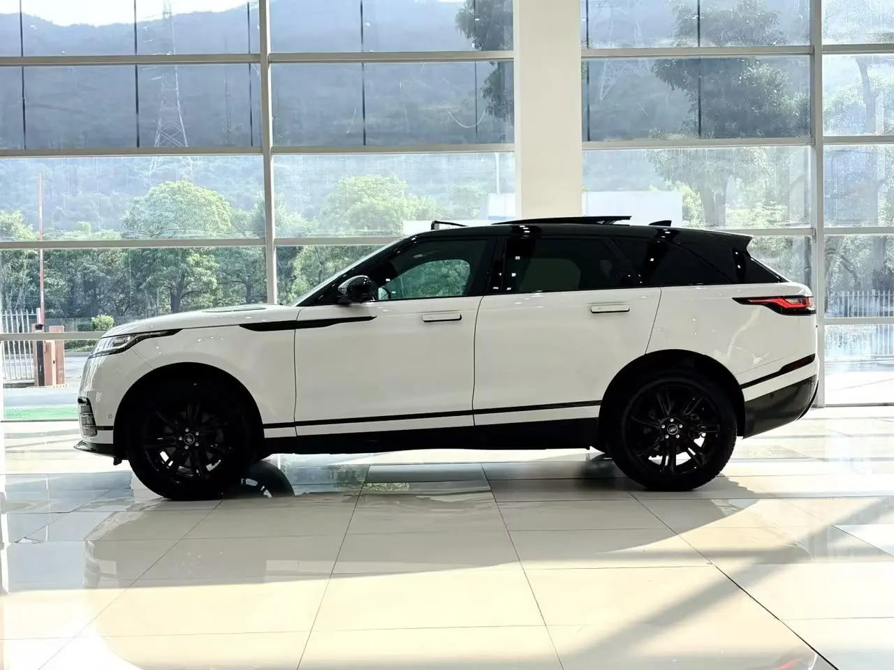 Land Rover Range Rover Star 2023 250PS