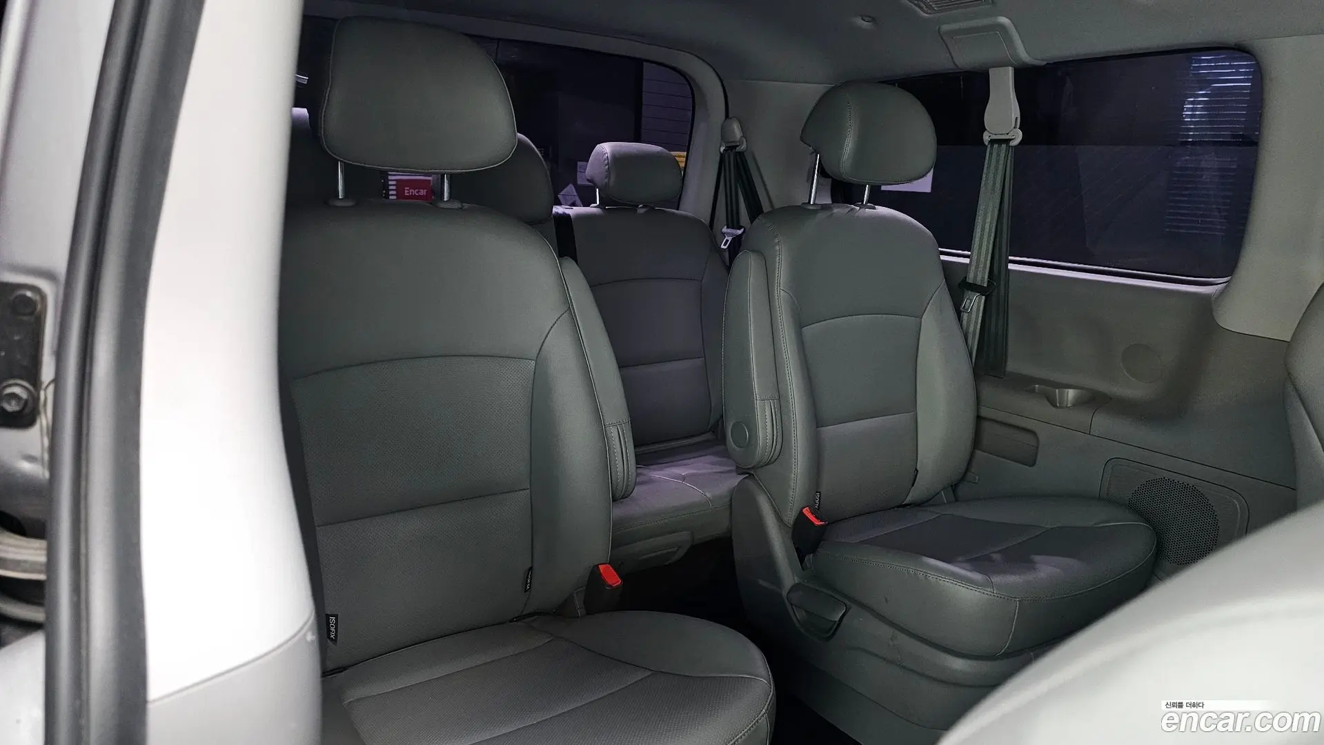 Hyundai Starex Urban 9-Seater