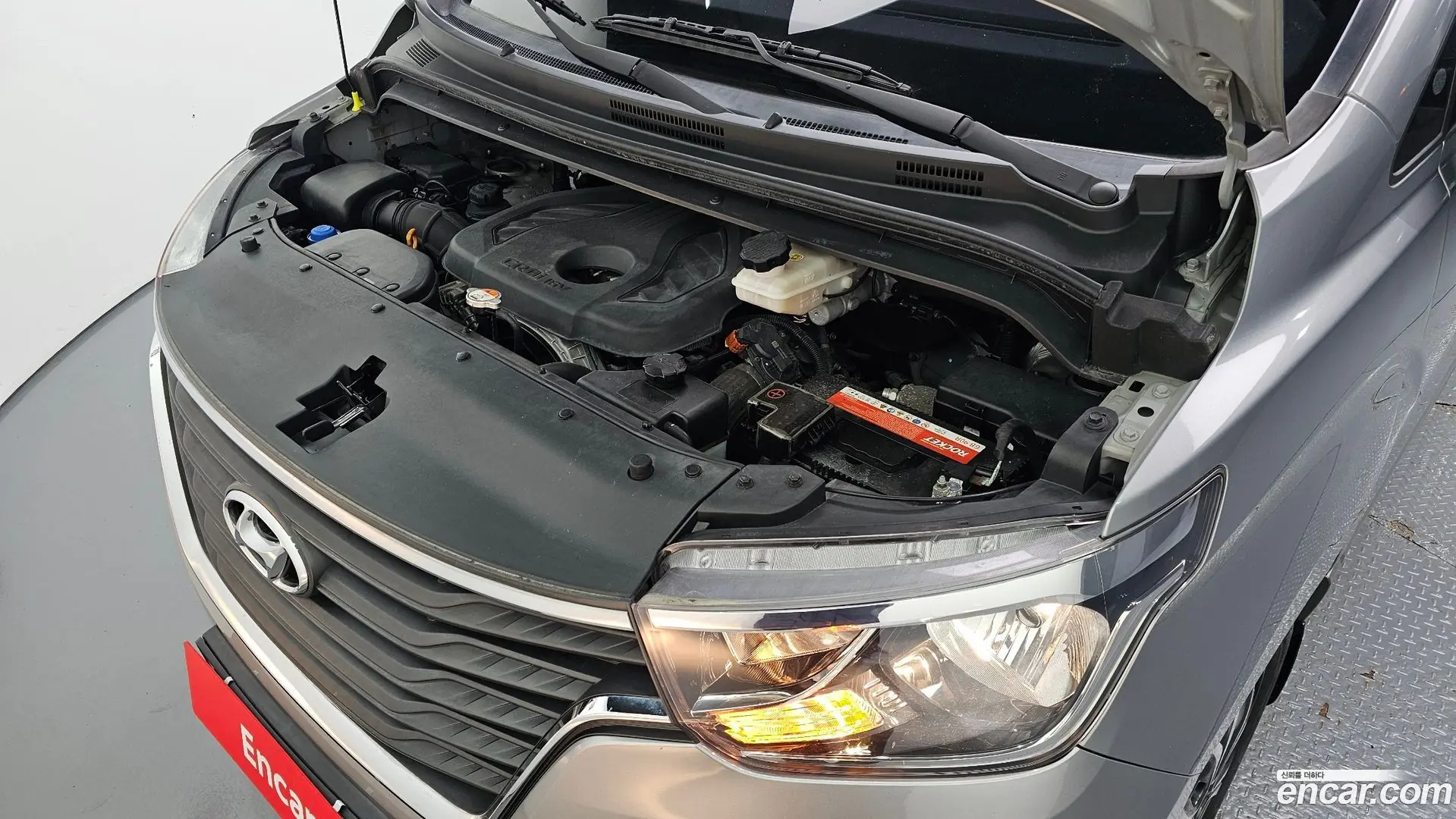 Hyundai Starex Urban 9-Seater