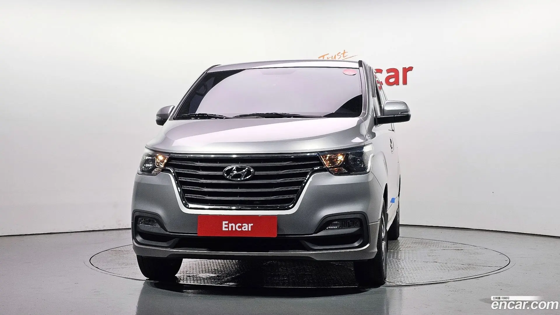 Hyundai Starex Urban 9-Seater