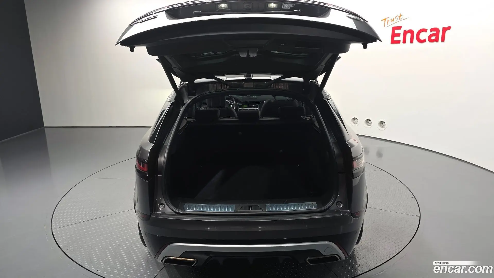 Land Rover Range Rover Velar 3.0 D300 R-Dynamic SE