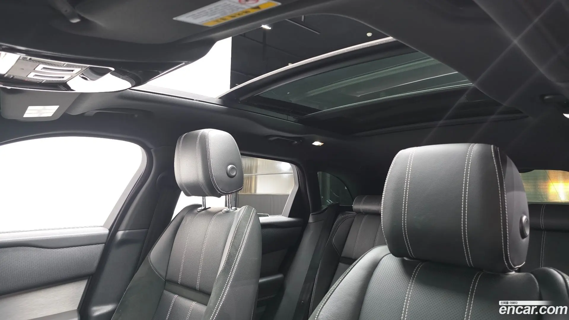 Land Rover Range Rover Velar 3.0 D300 R-Dynamic SE