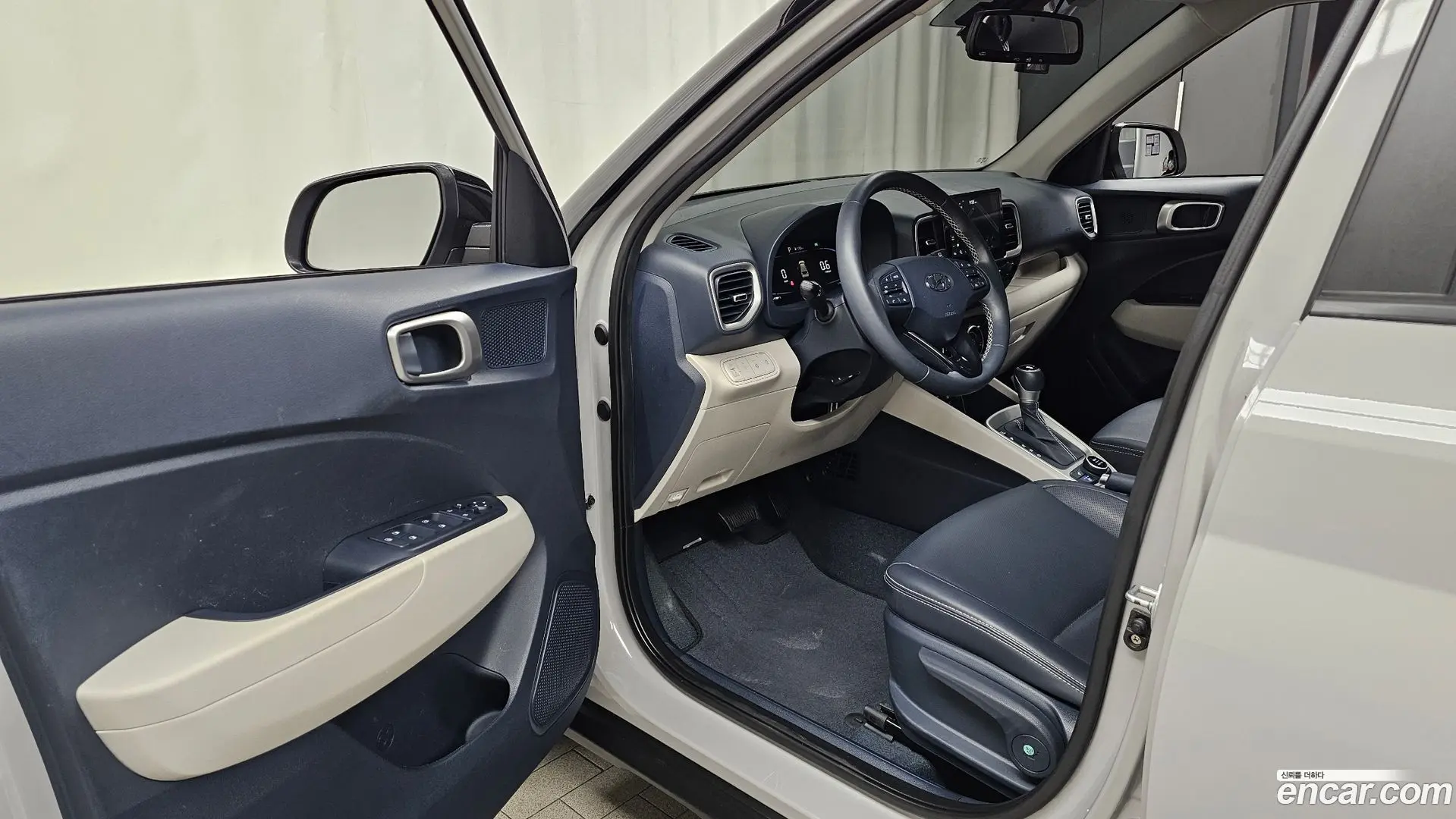 Hyundai Venue 1,6 Premium 2022