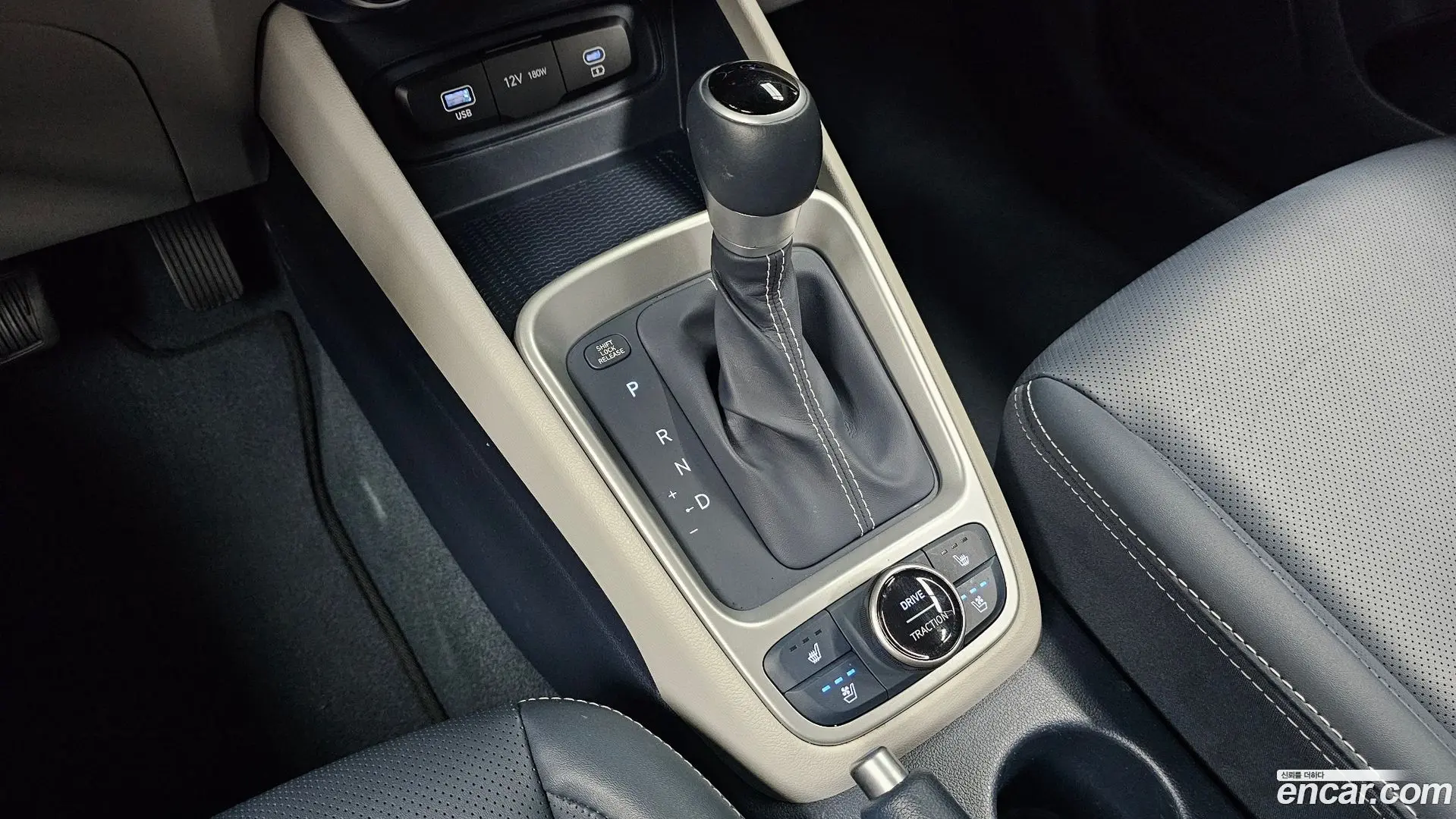 Hyundai Venue 1,6 Premium 2022