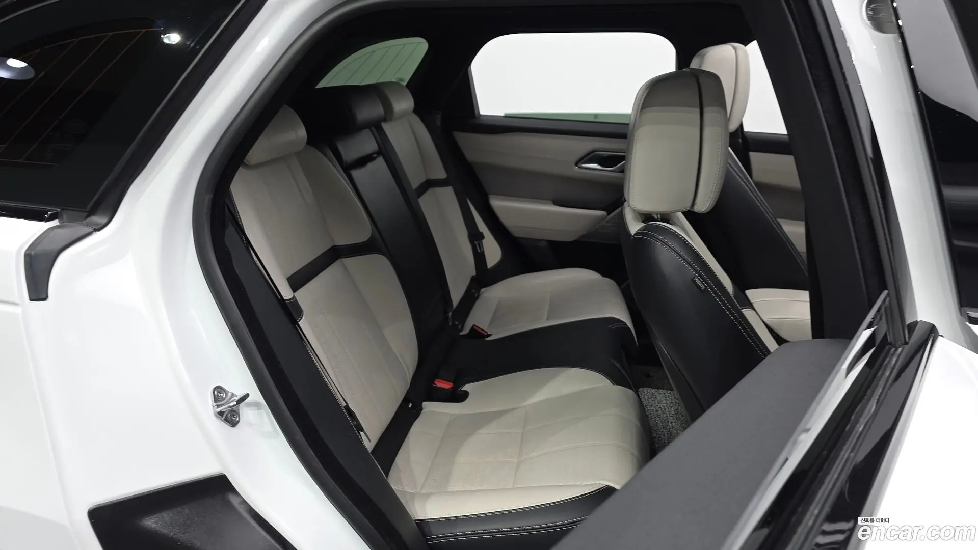 Land Rover Range Rover Velar 3.0 P400 R-Dynamic HSE