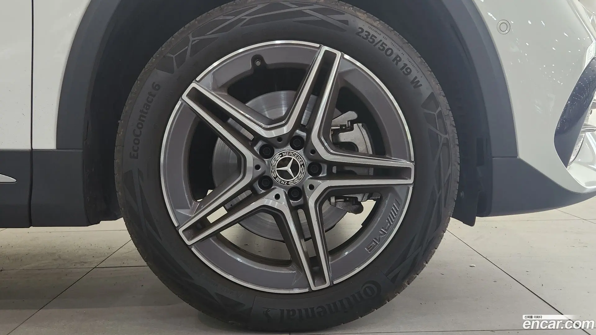 Mercedes-Benz GLA-Class GLA250 4MATIC 2023