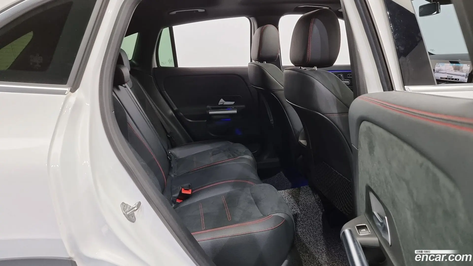 Mercedes-Benz GLA-Class GLA250 4MATIC 2023