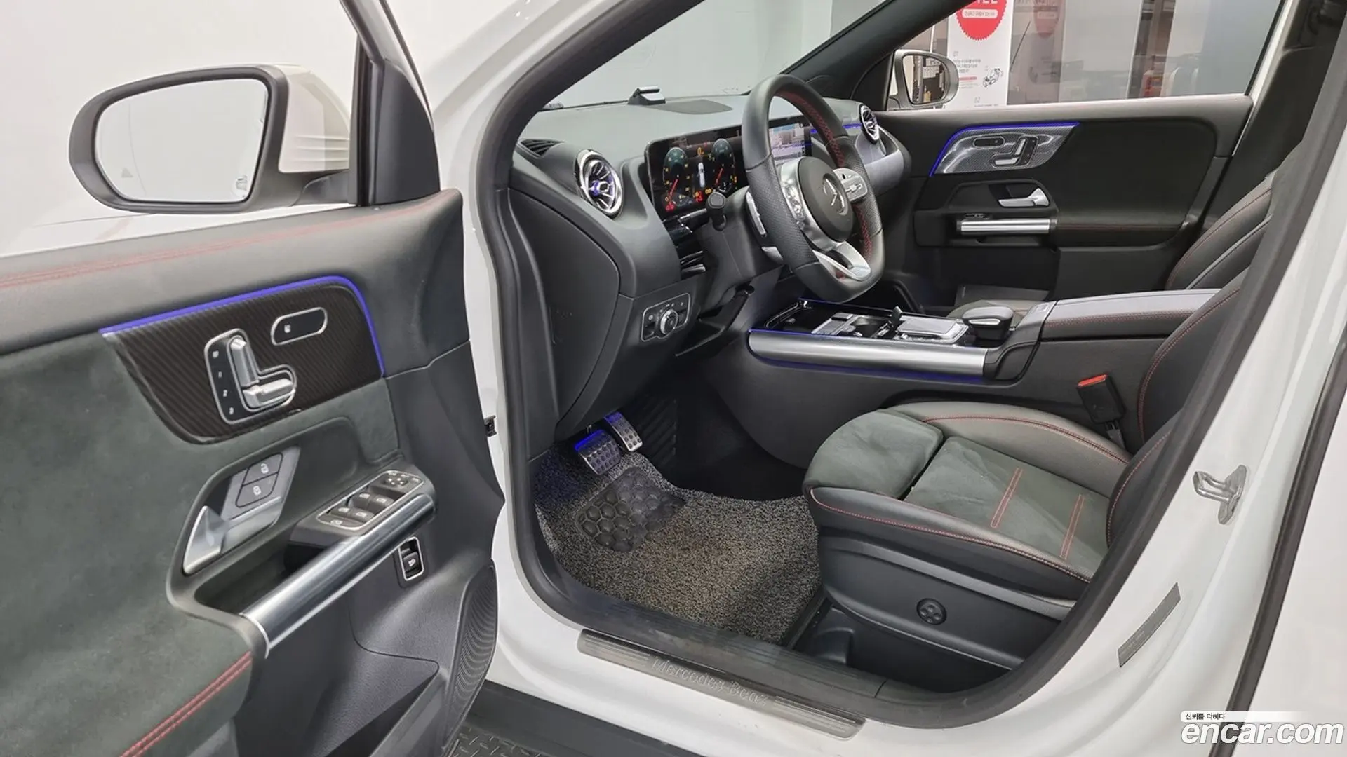 Mercedes-Benz GLA-Class GLA250 4MATIC 2023