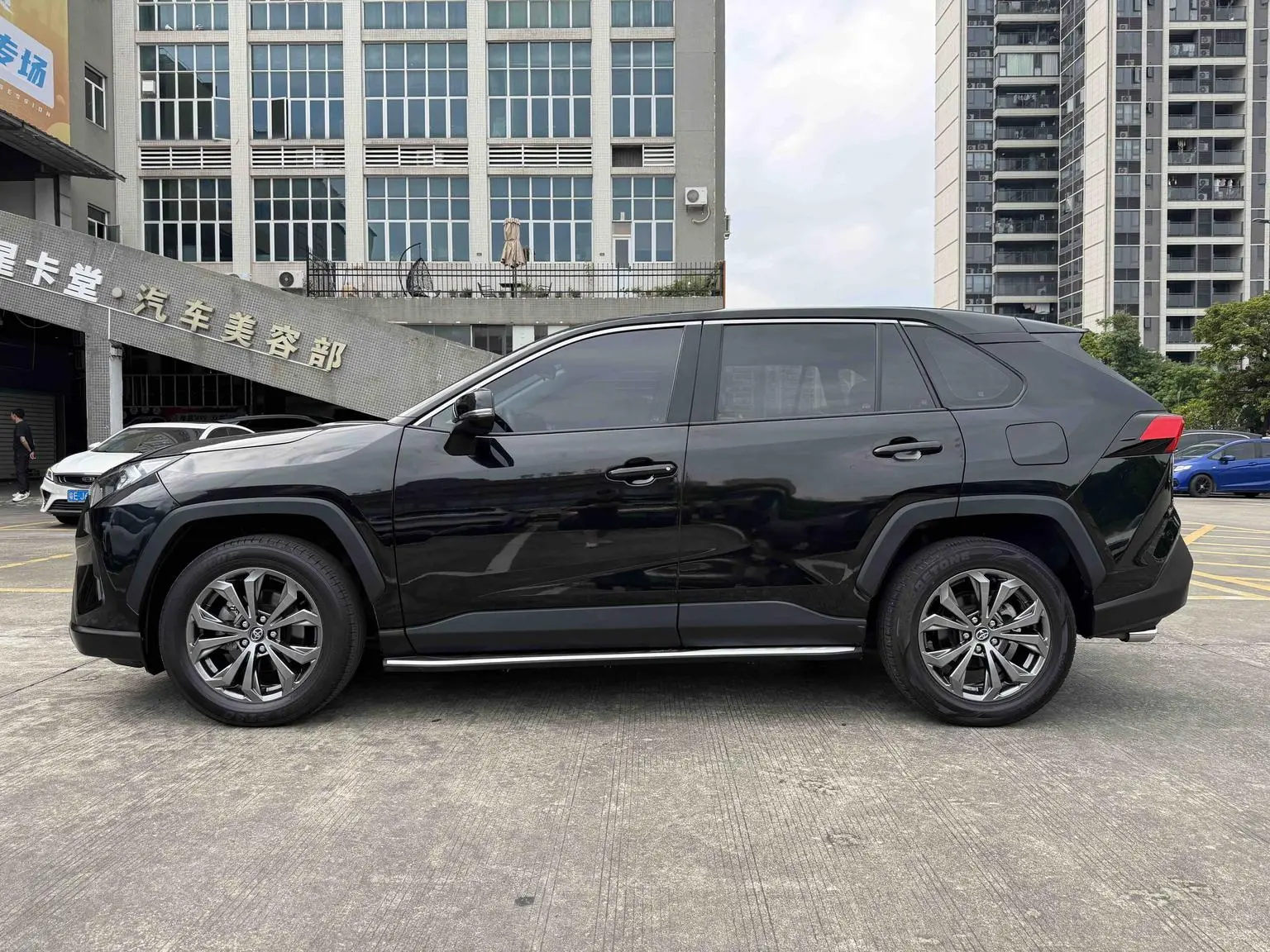 Toyota RAV4 RAV4 2023 2.0L CVT 2WD Fashion