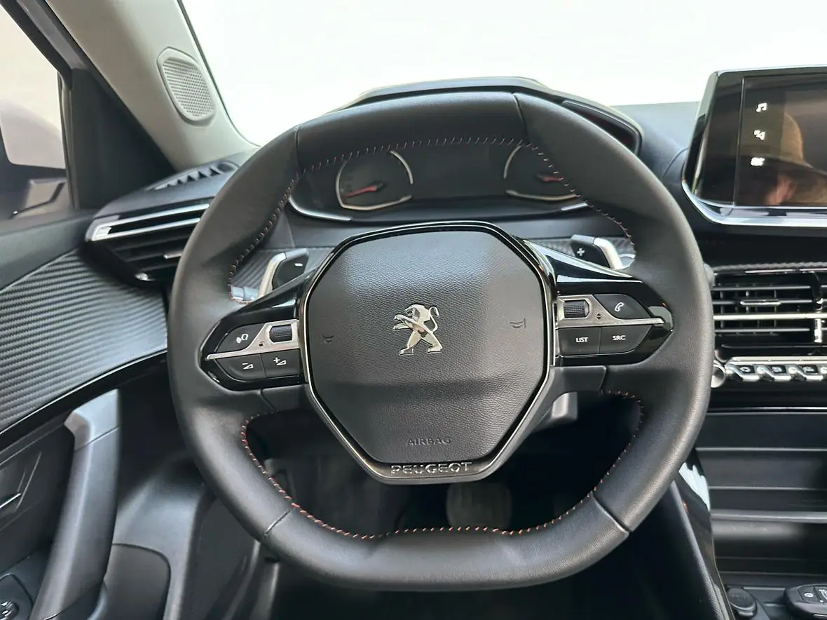 Peugeot 2008 2022 230THP THE ONE