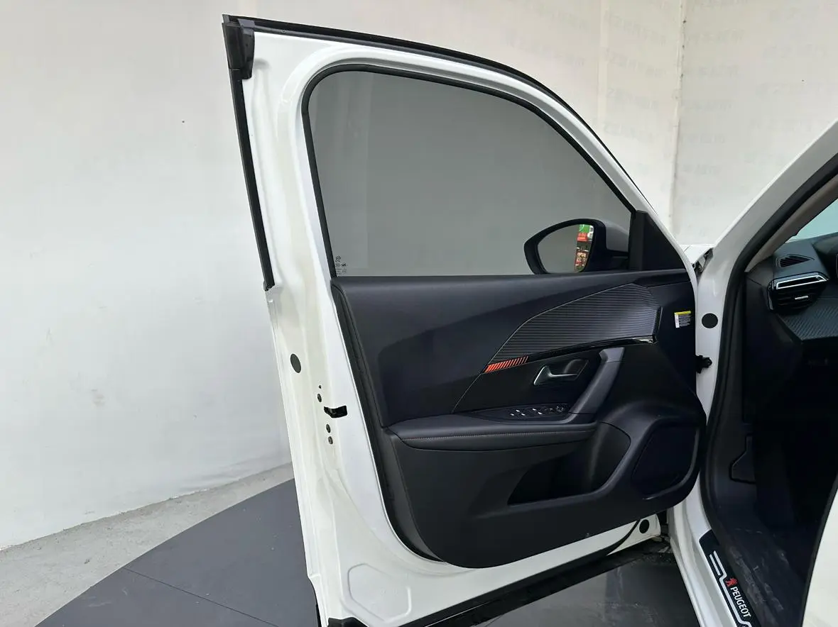 Peugeot 2008 2022 230THP THE ONE