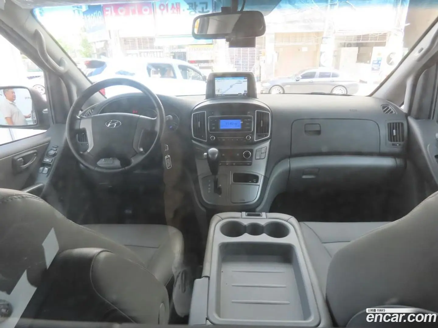 Hyundai Starex Van 3-Seater