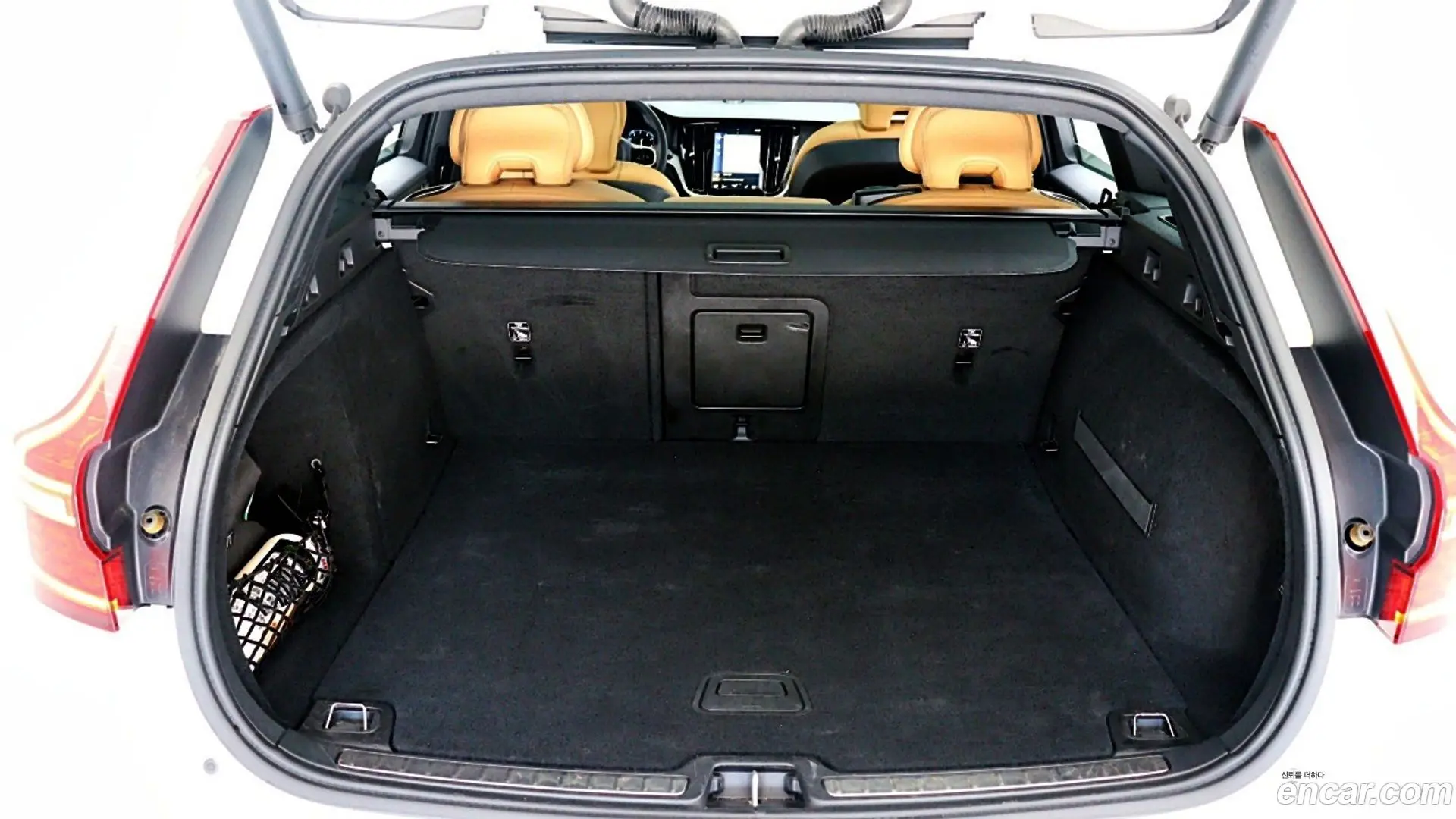 Volvo V60 T5 Pro AWD