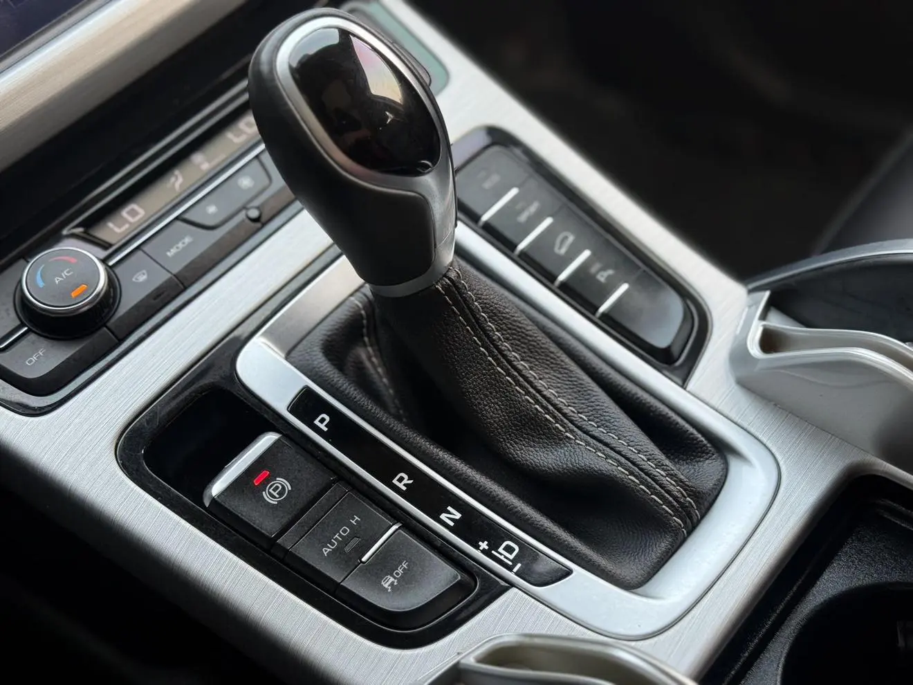 Geely Boyue 2018 1.8TD Auto 2WD Smart Connected 4G Connected