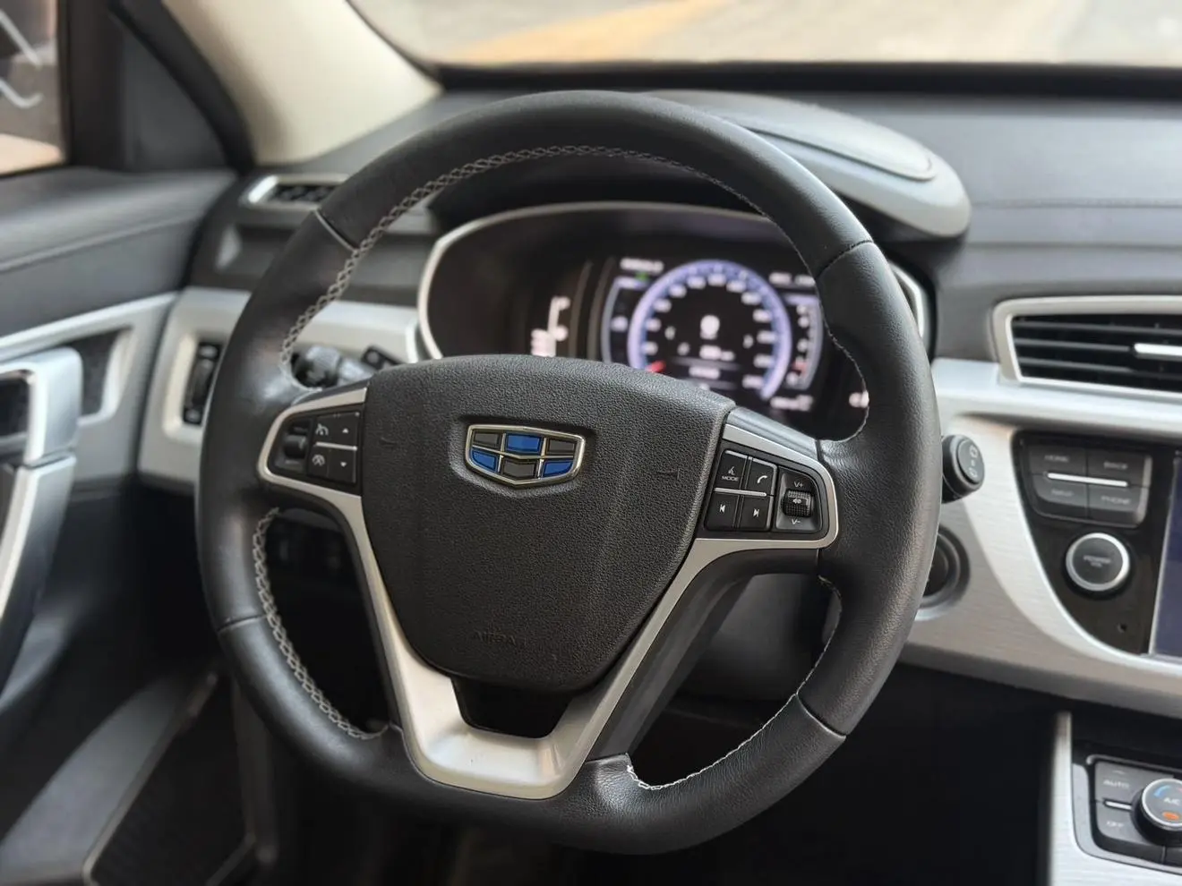 Geely Boyue 2018 1.8TD Auto 2WD Smart Connected 4G Connected