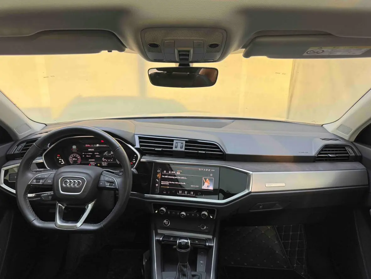 Audi Q3 2023 35 TFSI Dynamic Fashion