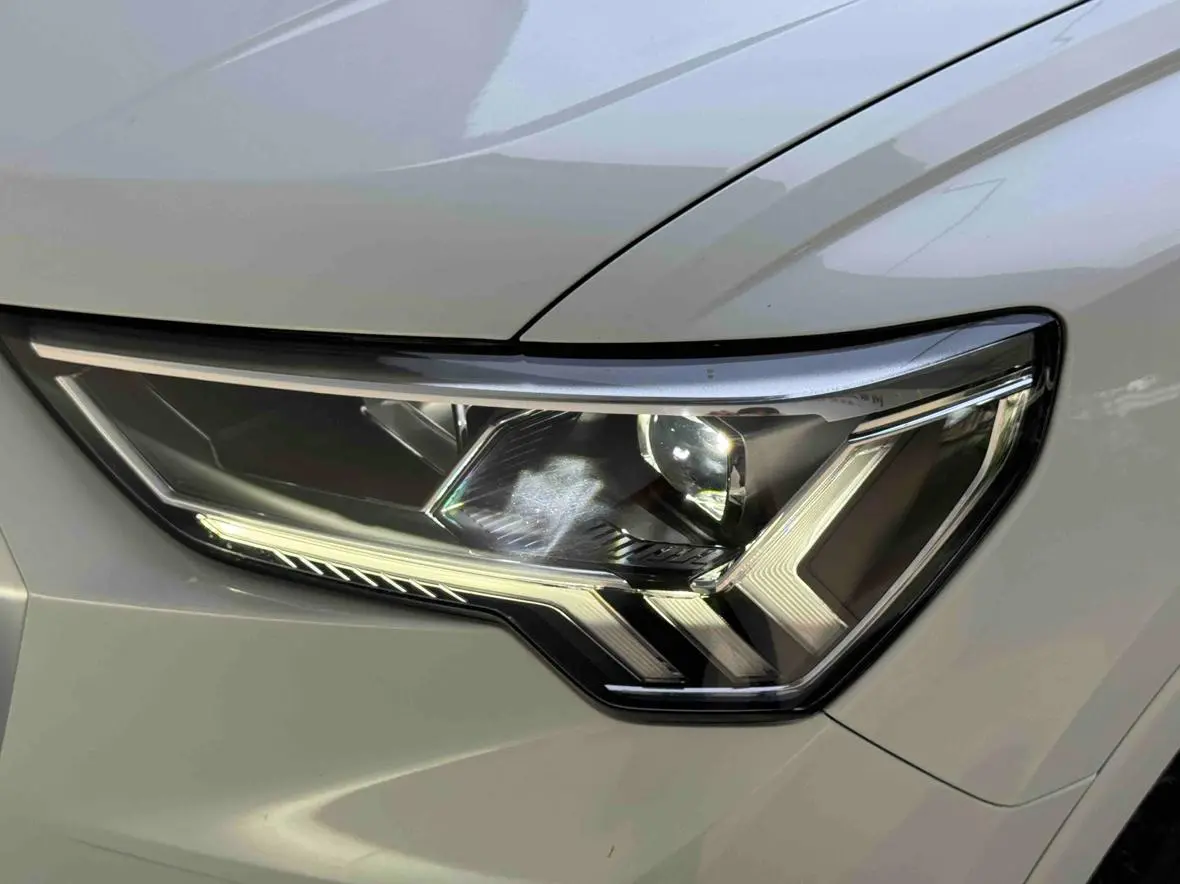 Audi Q3 2023 35 TFSI Dynamic Fashion