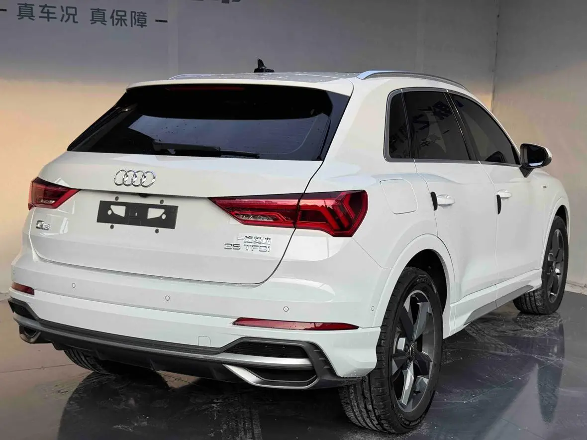 Audi Q3 2023 35 TFSI Dynamic Fashion