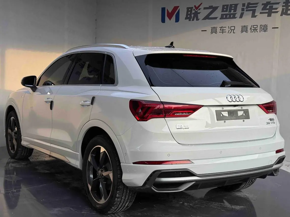 Audi Q3 2023 35 TFSI Dynamic Fashion