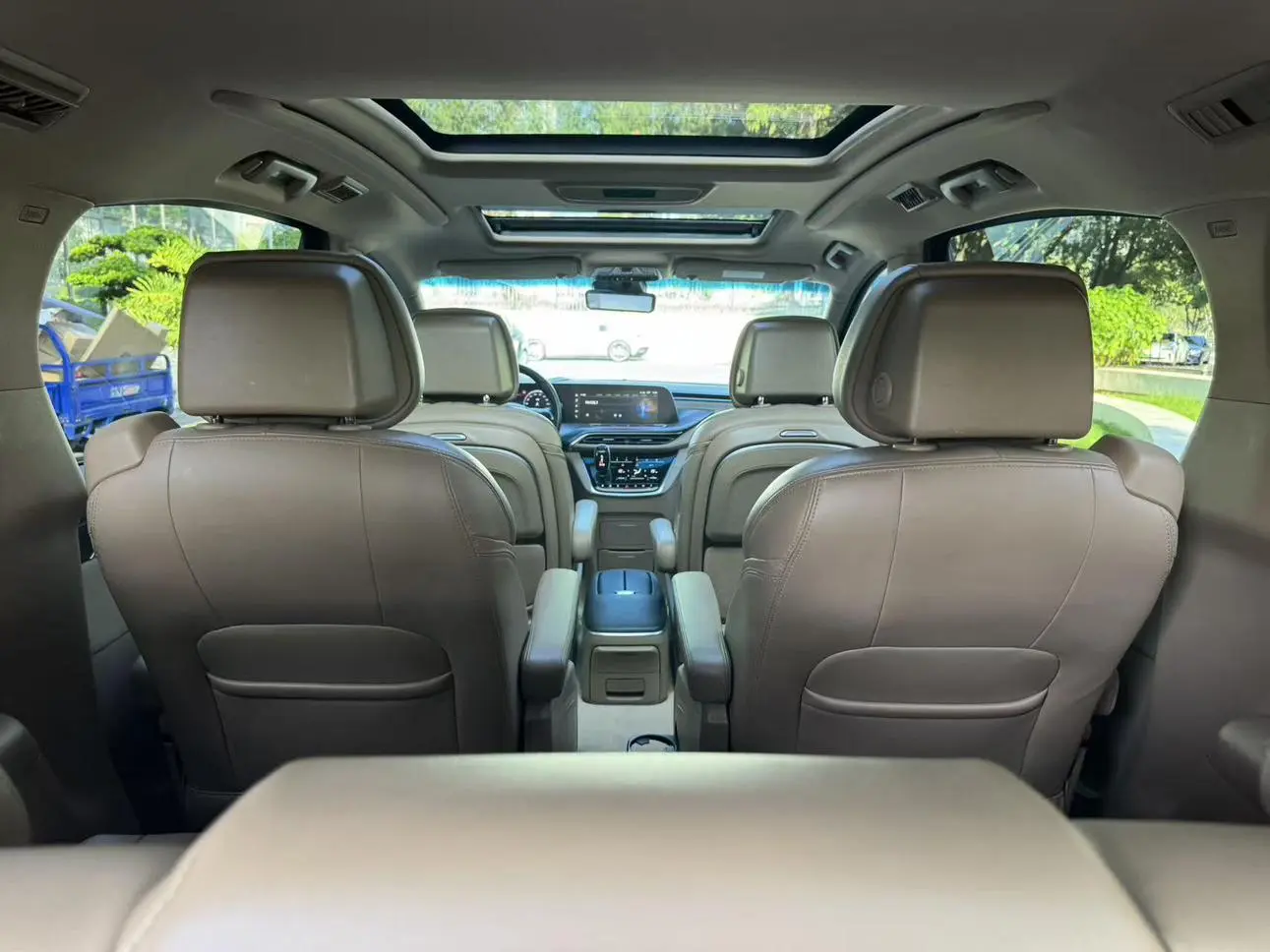 Buick GL8 2021 ES LuZun 653T Luxury