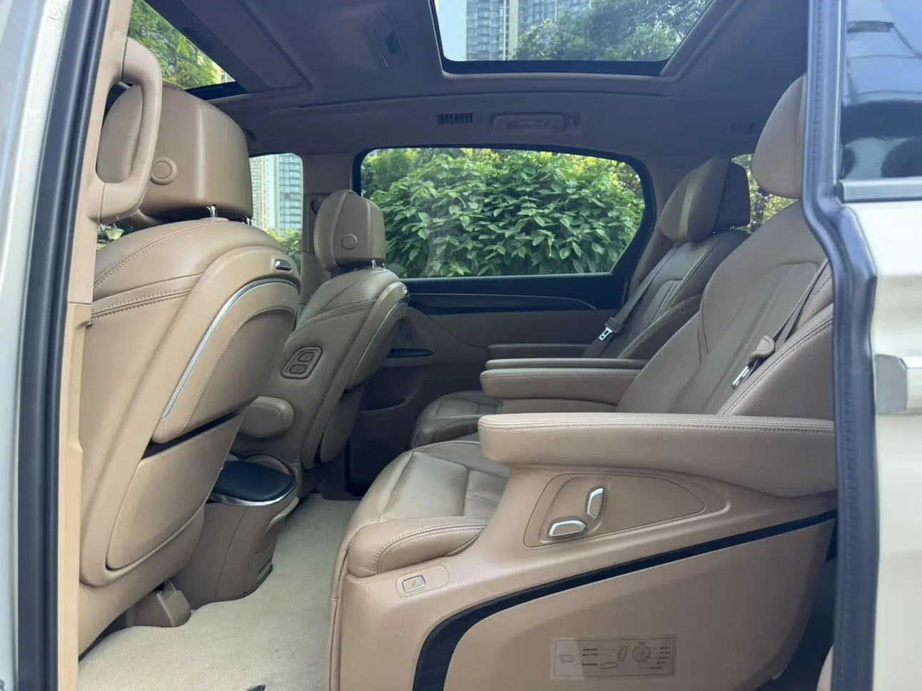 Buick GL8 2021 ES LuZun 653T Luxury