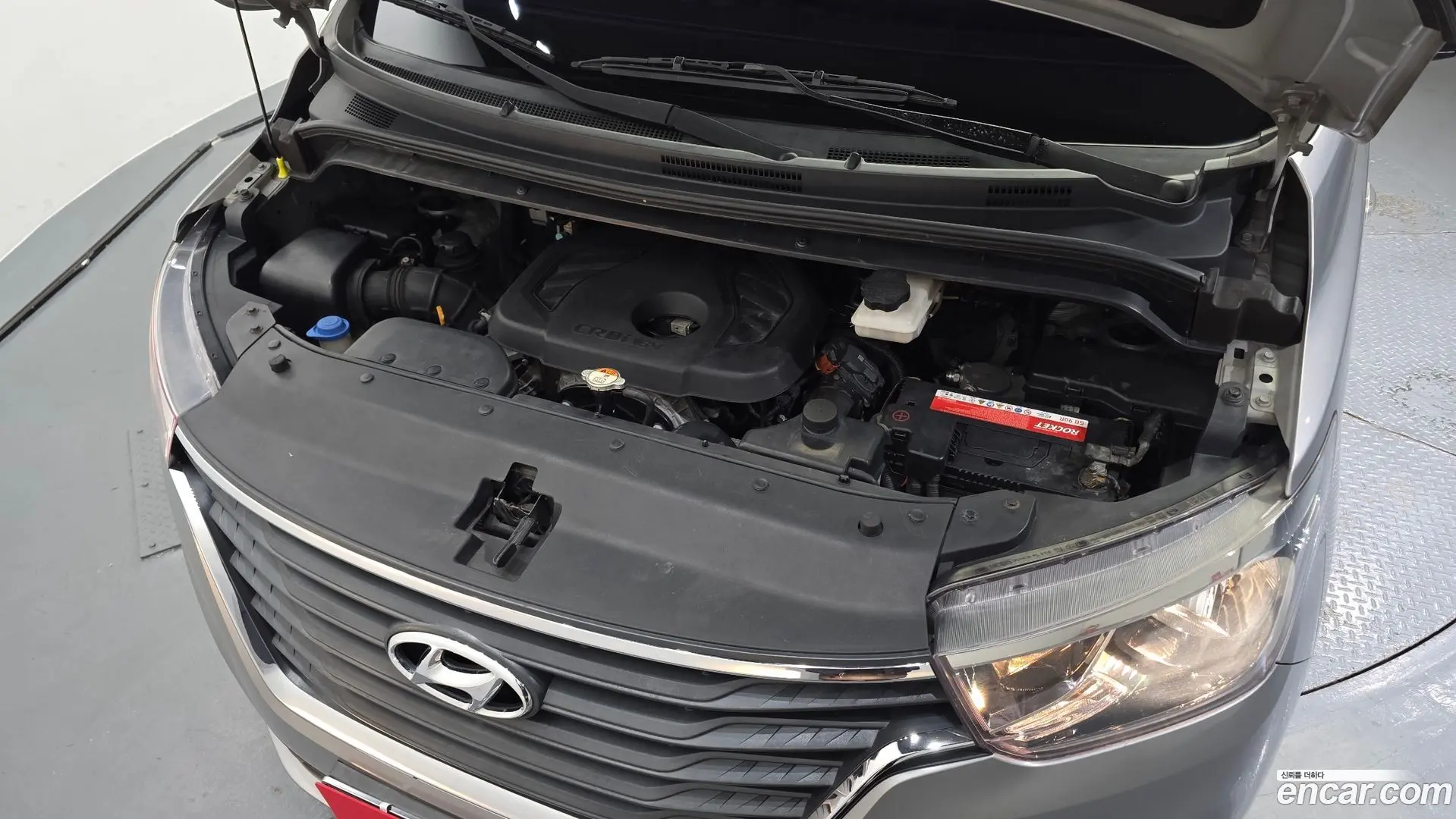 Hyundai Starex Limousine (Special)