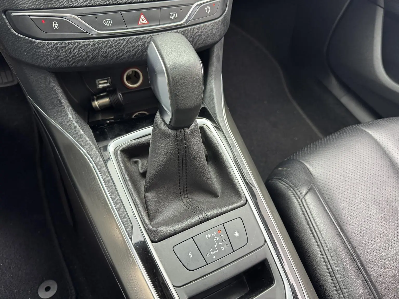 Peugeot 408 2018 350THP Auto Luxury
