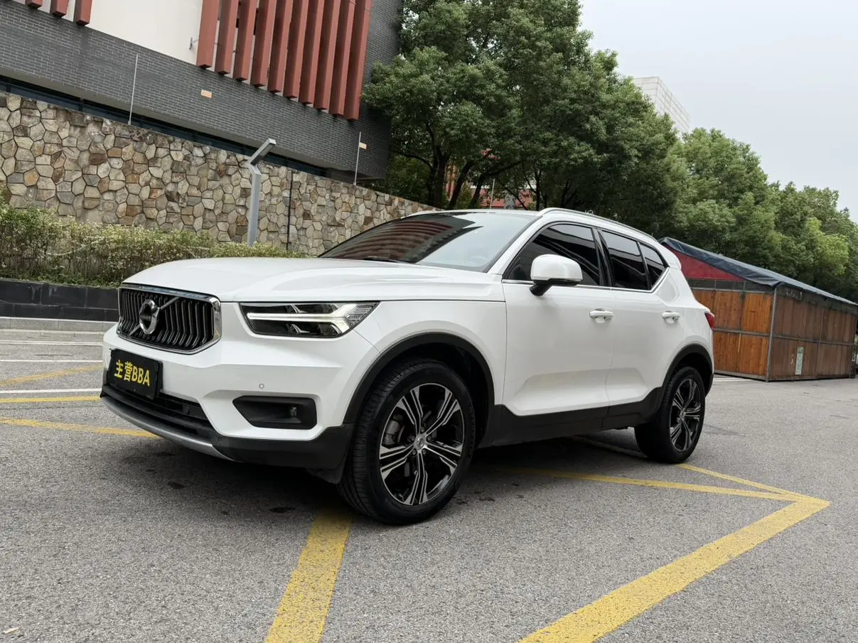 Volvo XC40 2021 T4 4WD Smart Elegant Luxury