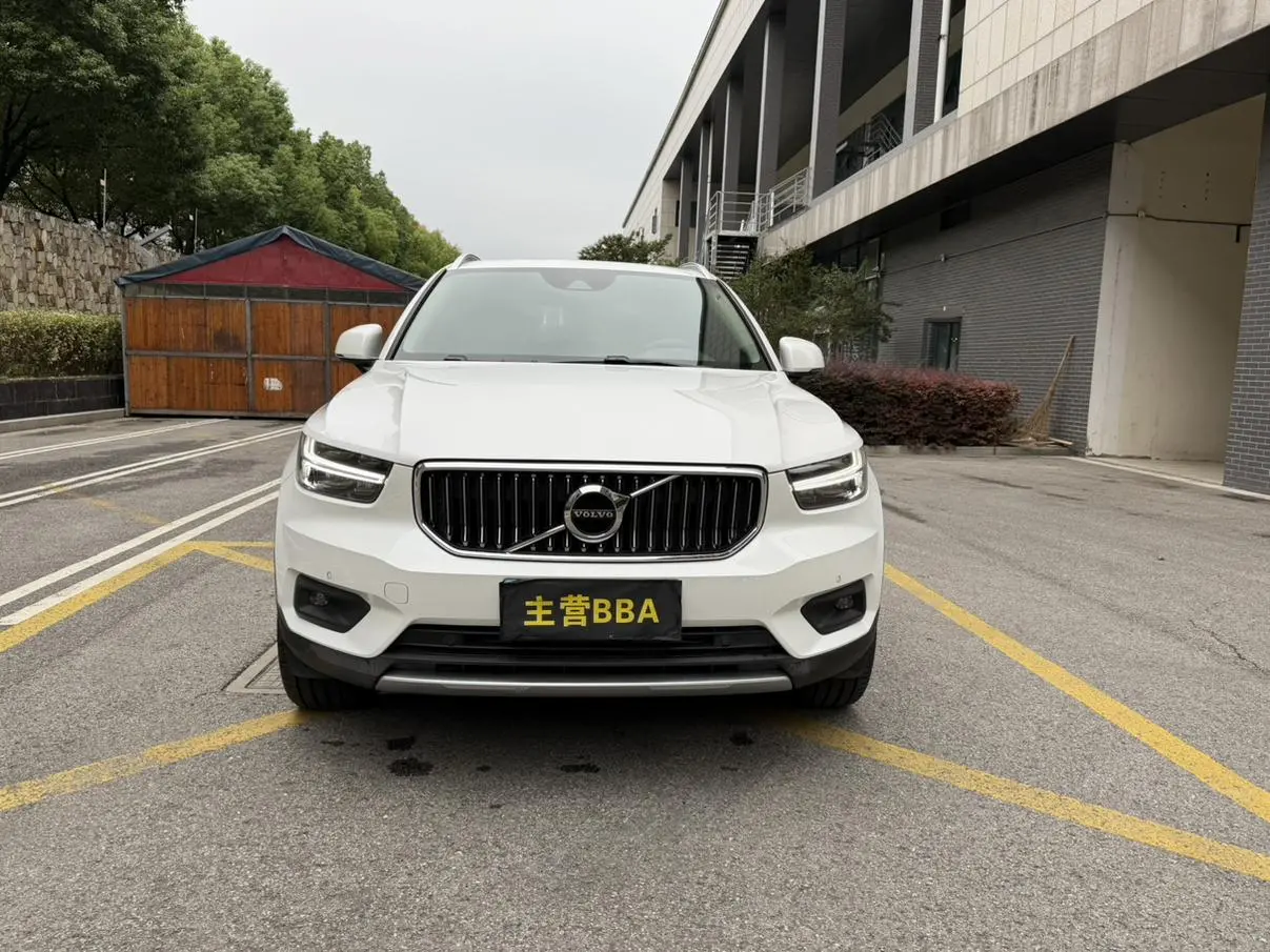 Volvo XC40 2021 T4 4WD Smart Elegant Luxury