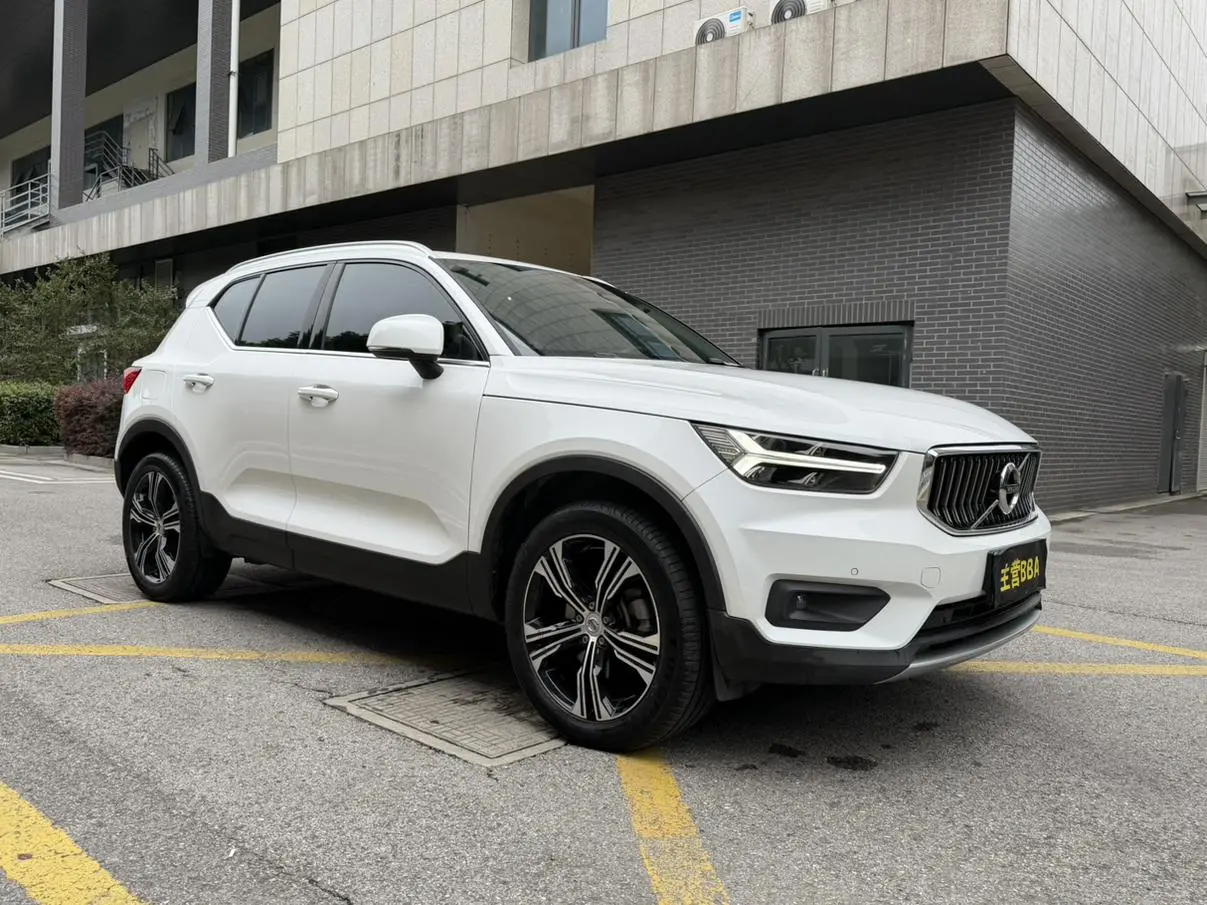 Volvo XC40 2021 T4 4WD Smart Elegant Luxury