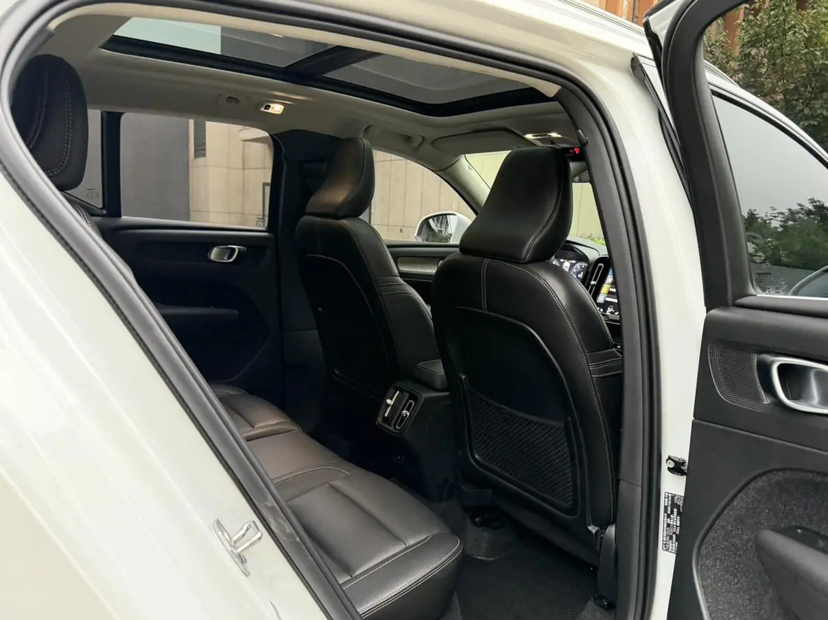 Volvo XC40 2021 T4 4WD Smart Elegant Luxury