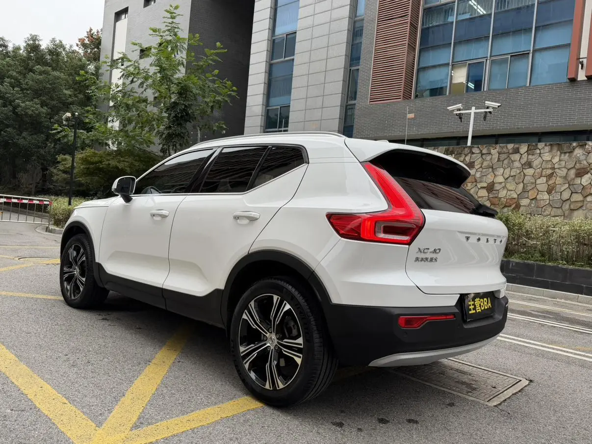Volvo XC40 2021 T4 4WD Smart Elegant Luxury