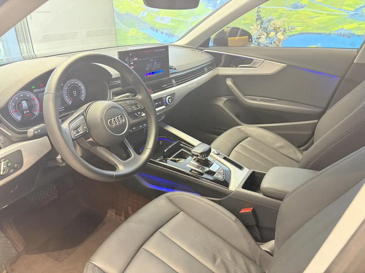 Audi A4( Import ) 2023 Avant 40 TFSI Dynamic Fashion