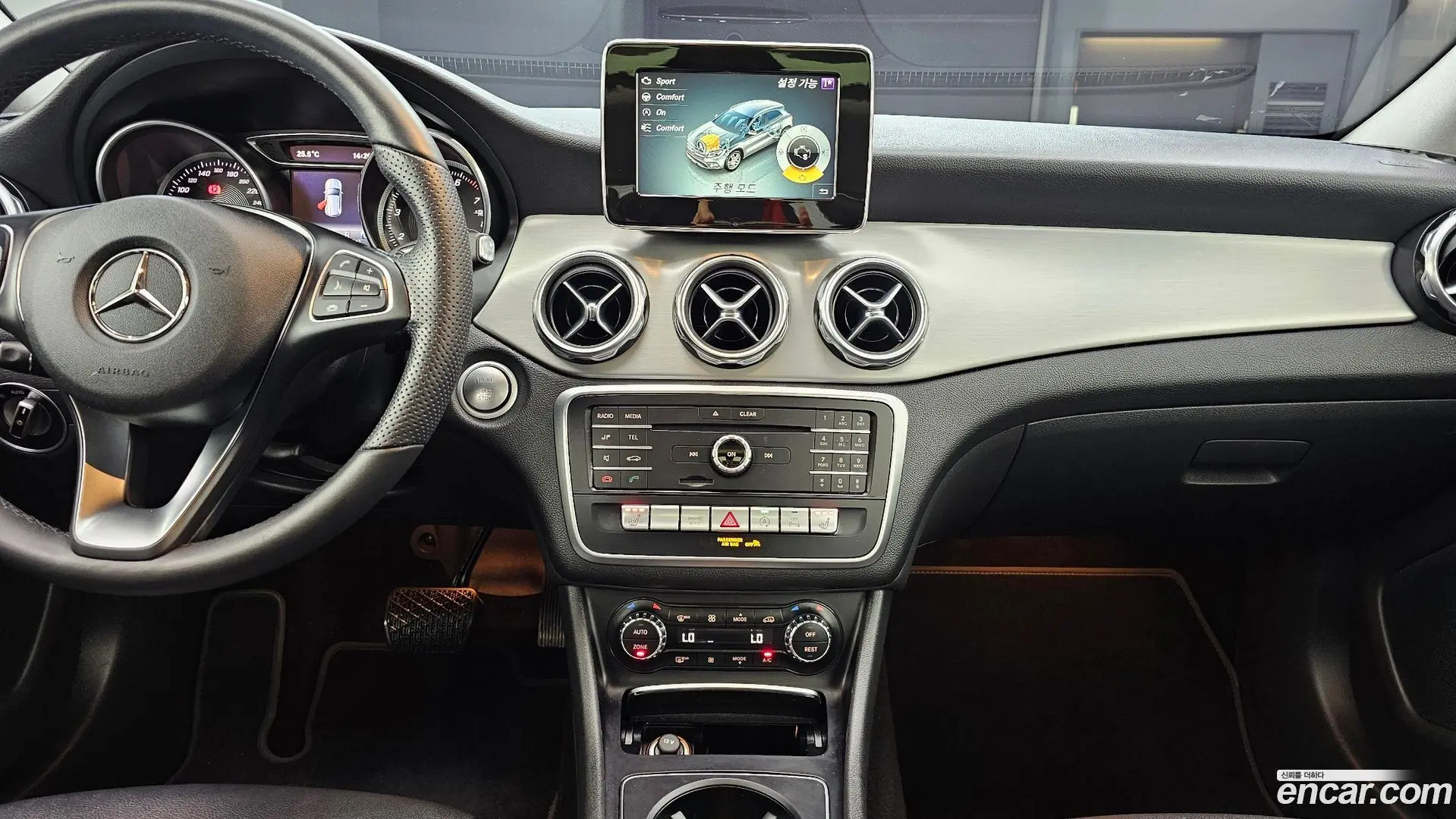 Mercedes-Benz GLA-Class GLA220 Premium 2017