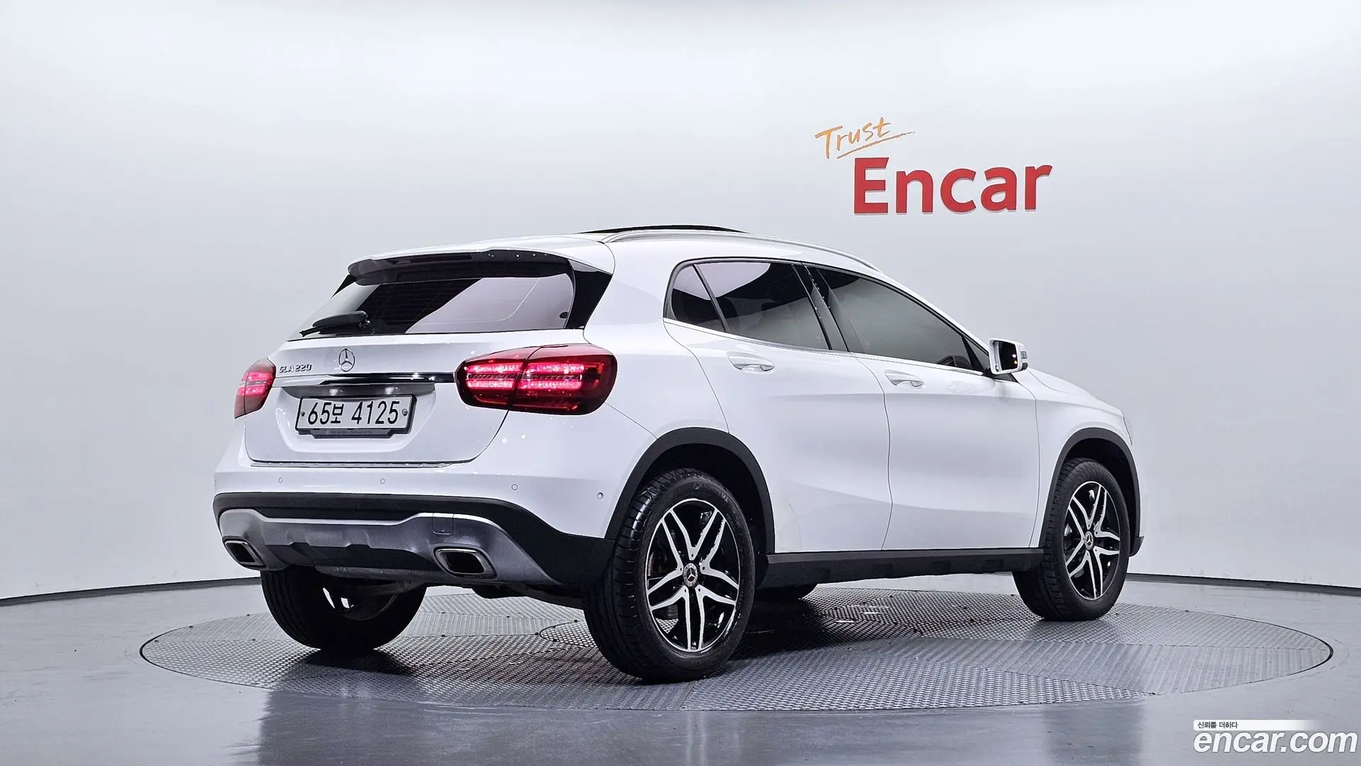 Mercedes-Benz GLA-Class GLA220 Premium 2017