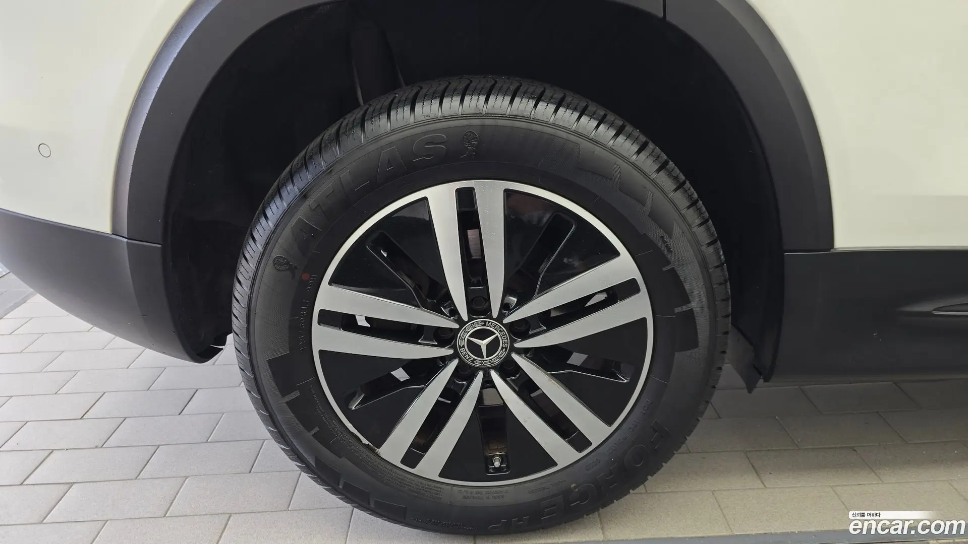 Mercedes-Benz GLB-Class GLB200 d 2021
