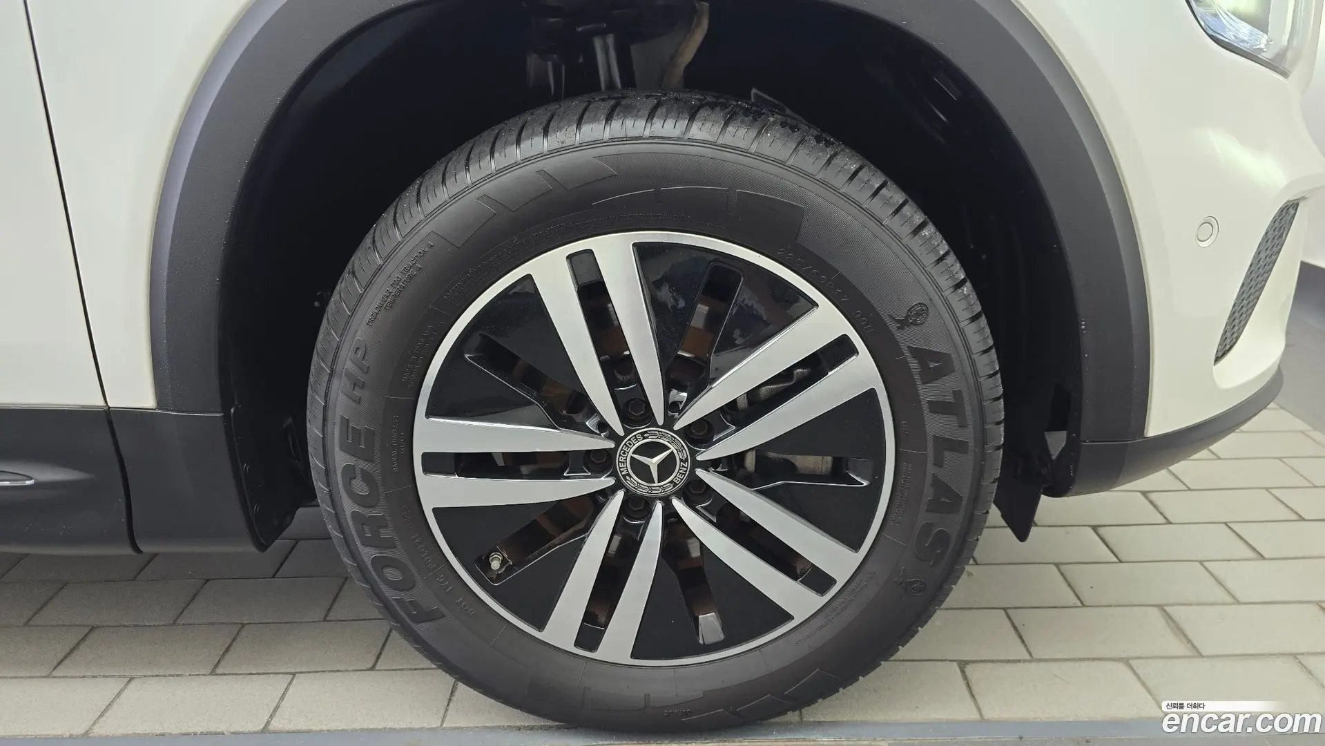 Mercedes-Benz GLB-Class GLB200 d 2021